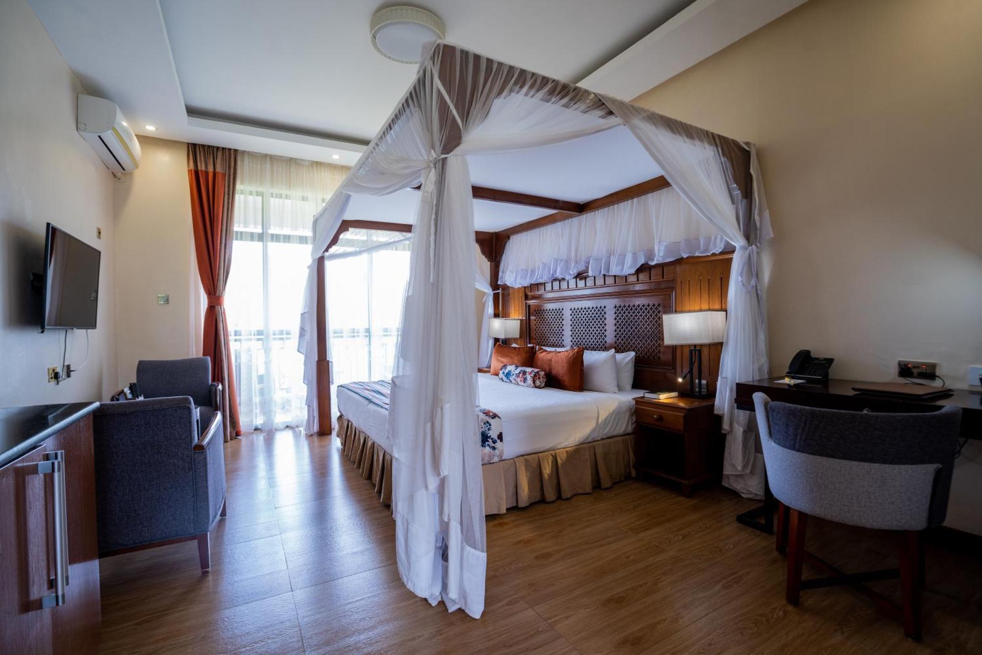 Ciala Resort Hotels In Кисуму Экстерьер фото