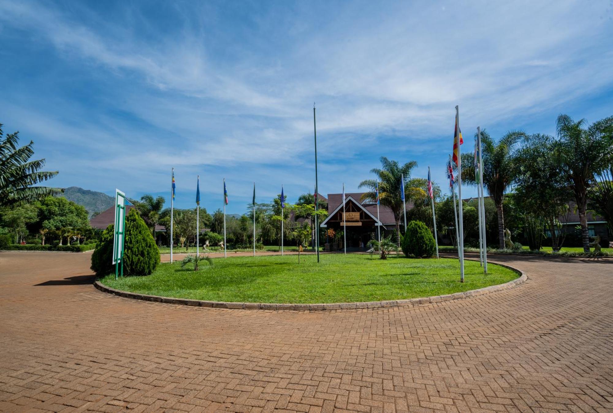 Ciala Resort Hotels In Кисуму Экстерьер фото